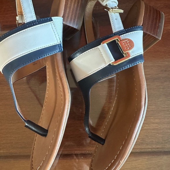 TOMMY HILFIGER KEELY SANDALS WOMEN 5.5, NWT - Picture 5 of 7
